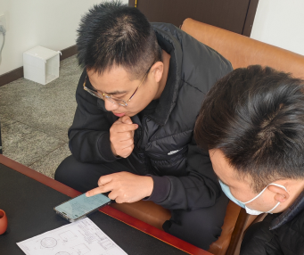 La Hongzifeng Teknologia Teamo denove ricevis grandan laŭdon de klientoj.